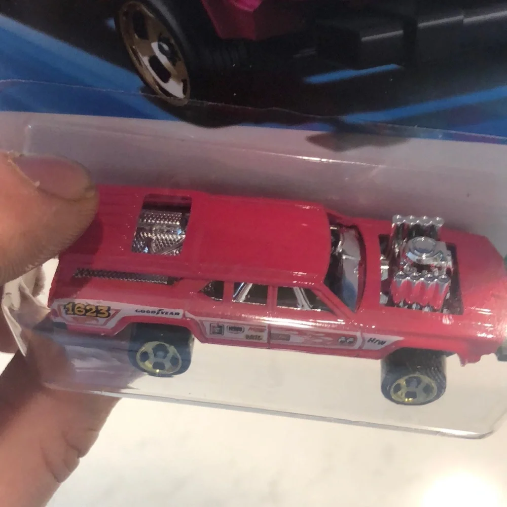 Cruise Bruiser Pink Toy Car